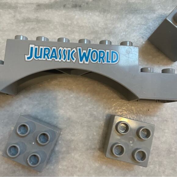 Jurassic World Lego Replacement Pieces - Picture 2 of 4